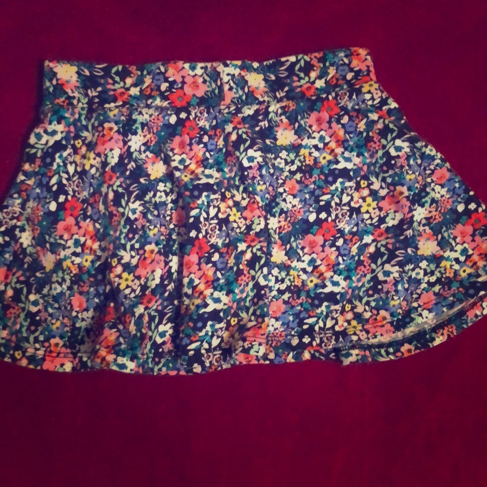 Old Navy 2T Flowered Skirt